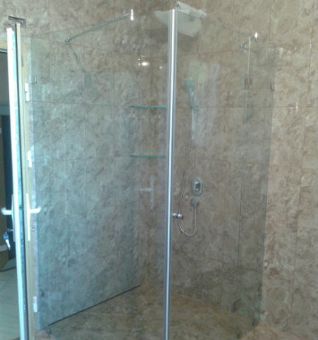 душова кабіна зі скла